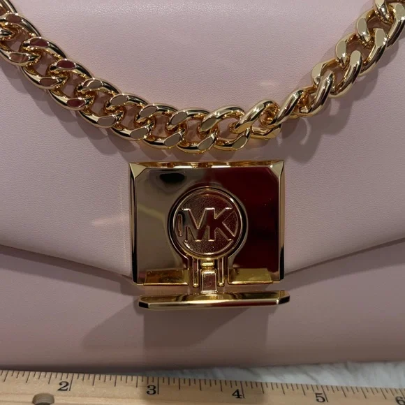 Michael Kors Light Pink Clutch with Gold Chain - Picture 4 of 10